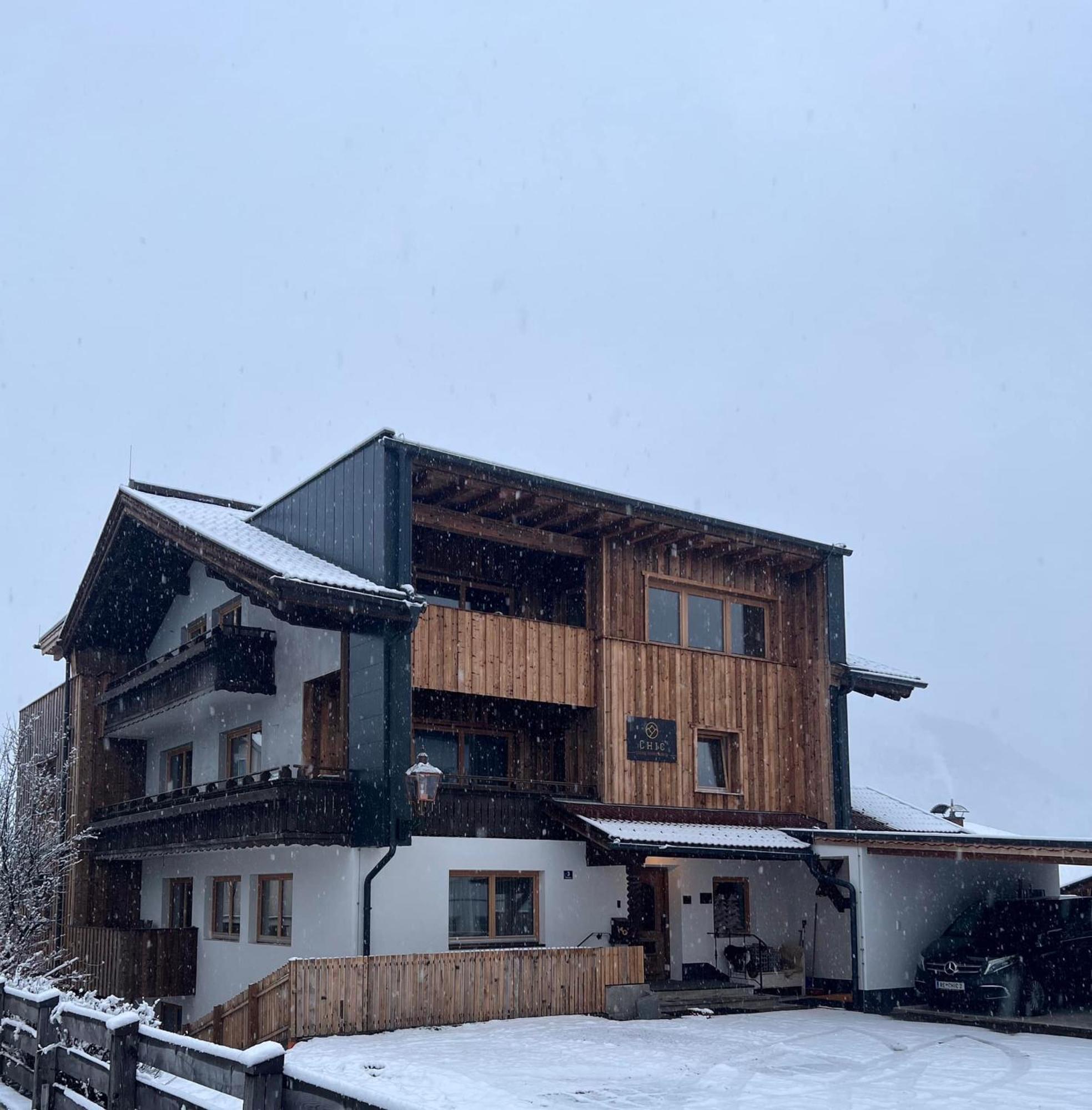 Chic Lodge-Apartments Ehrwald Esterno foto