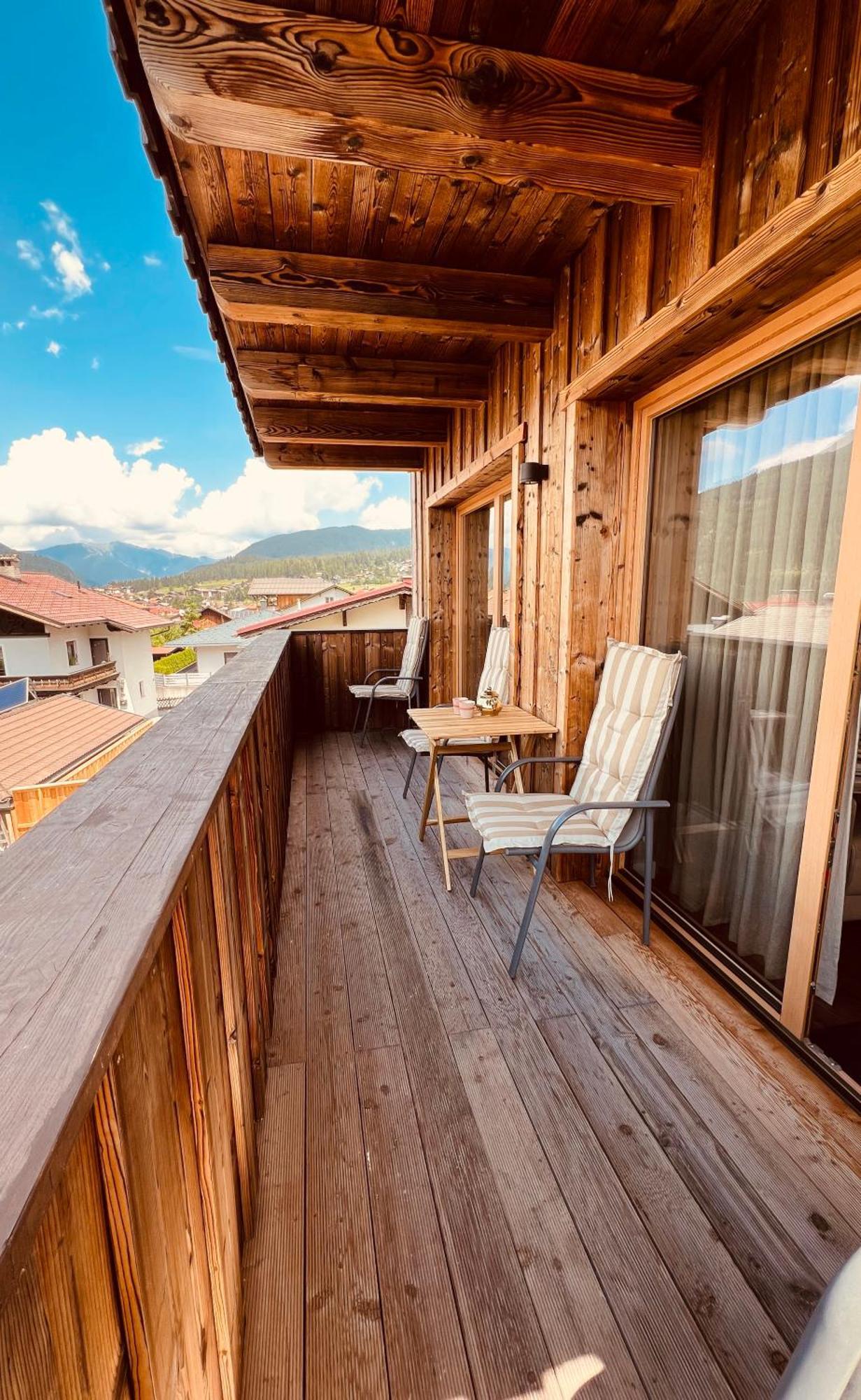 Chic Lodge-Apartments Ehrwald Esterno foto